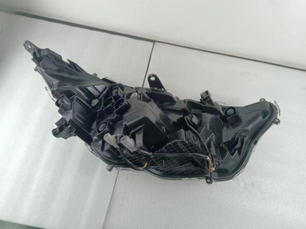 2023 Toyota RAV4 High-End Headlights