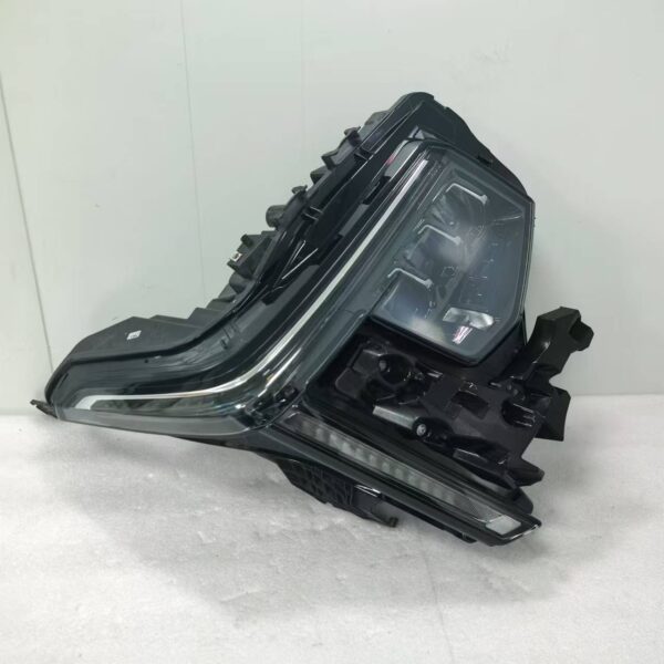 2024 Cadillac XT4 High-End Model Headlights