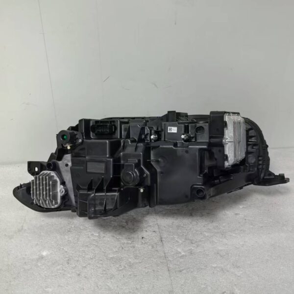 2022 Volvo XC90 Headlights