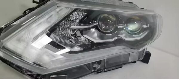 2020 Nissan X-Trail high-end version headlight