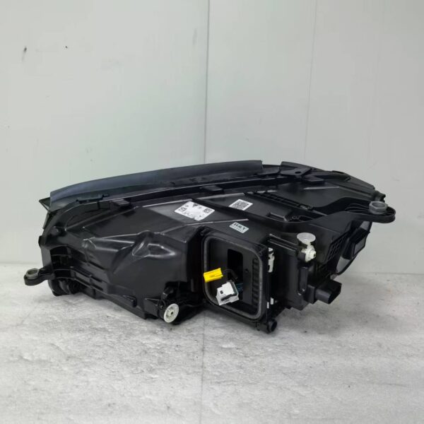 2023 Mercedes-Benz GLE 167 high-end headlight