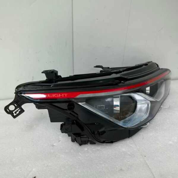 2018 Volkswagen Golf 8 red stripe headlight