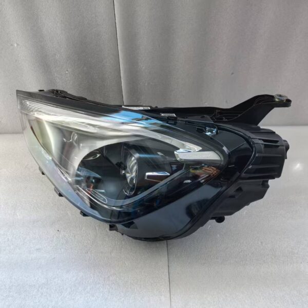 2023 Mercedes-Benz GLE 167 high-end headlight